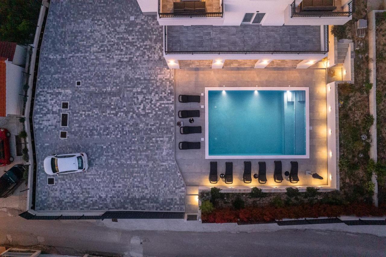 Villa Barbara & Zoran With Heated Swimming Pool Seget Vranjica Exterior photo